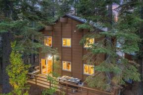 Homewood by AvantStay AMAZING FAMILY Cabin w Hot Tub Sauna